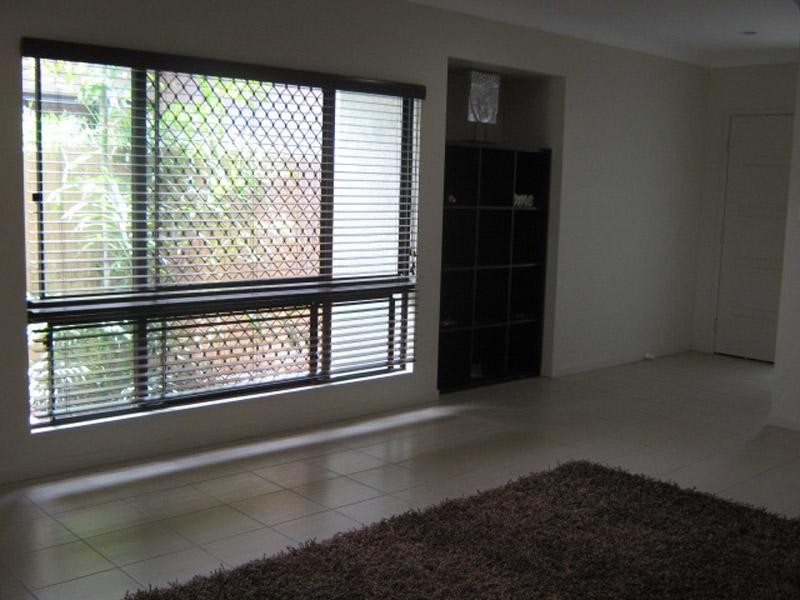 8B Vetiver Street, Trinity Park QLD 4879