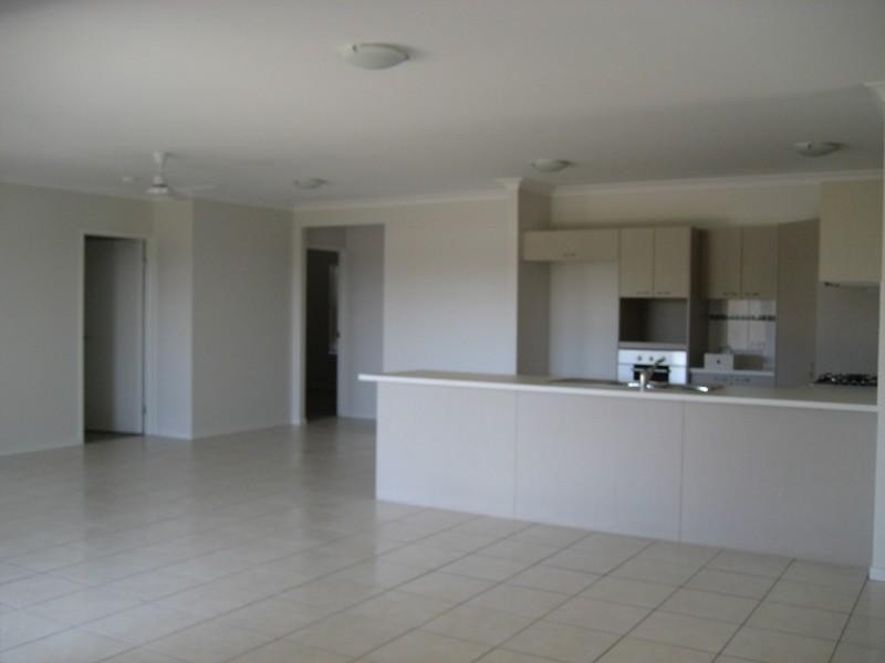 105 Roberts Drive, Trinity Beach QLD 4879