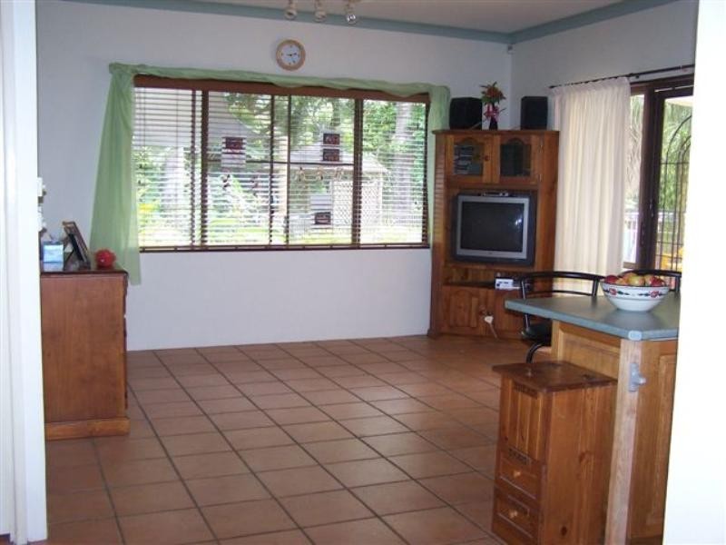 27 Cheviot Street, Smithfield QLD 4878