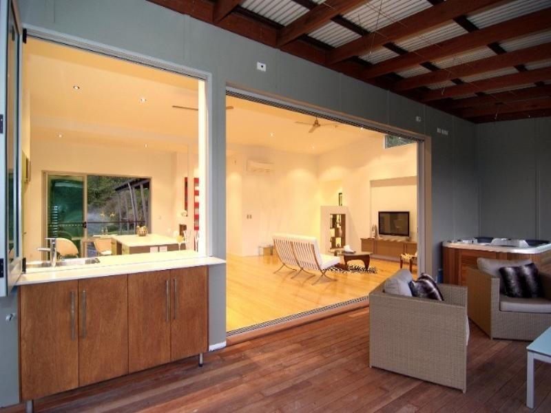 22 Bel-Air Drive, Whitfield QLD 4870