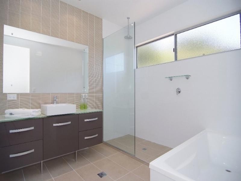 22 Bel-Air Drive, Whitfield QLD 4870