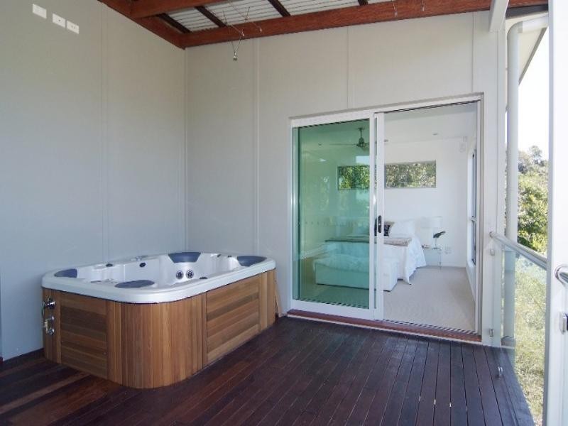 22 Bel-Air Drive, Whitfield QLD 4870