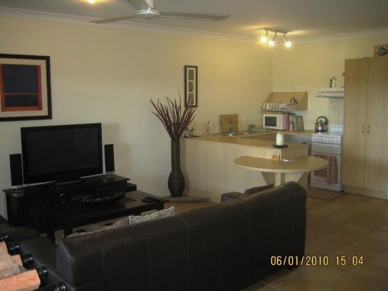 4/5 Oyster Court, Trinity Beach QLD 4879