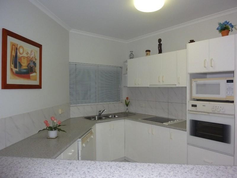 4/42 Moore Street, Trinity Beach QLD 4879