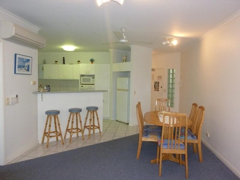 4/42 Moore Street, Trinity Beach QLD 4879
