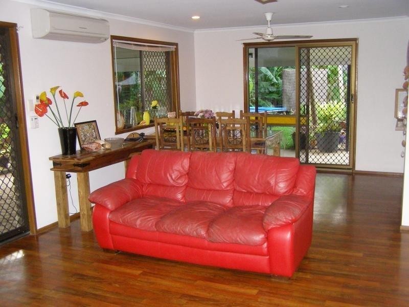 2 Conch Close, Trinity Beach QLD 4879