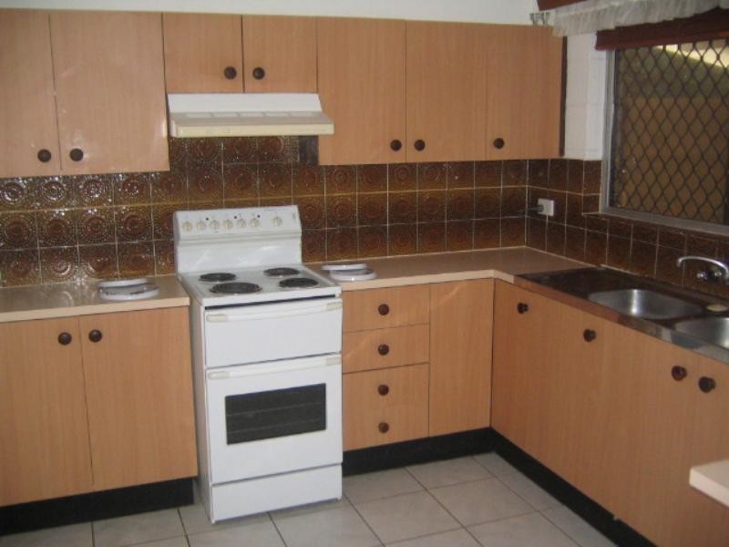 2 Kavieng Street, Trinity Beach QLD 4879