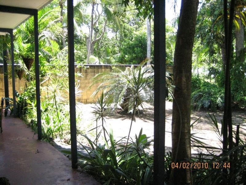 26 Poinsettia Street, Holloways Beach QLD 4878