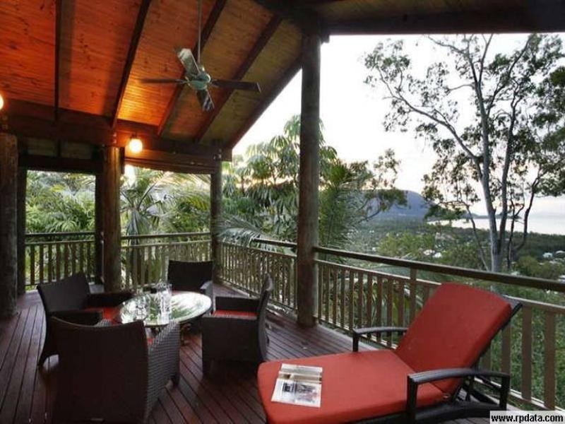 1-7 Tari Place, Trinity Beach QLD 4879