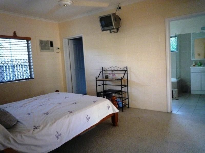 Kewarra Beach QLD 4879