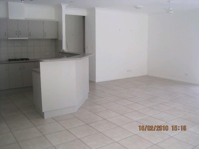 13 Macarthur Close, Palm Cove QLD 4879