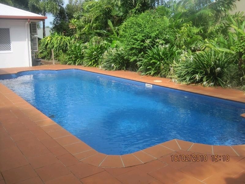 13 Macarthur Close, Palm Cove QLD 4879