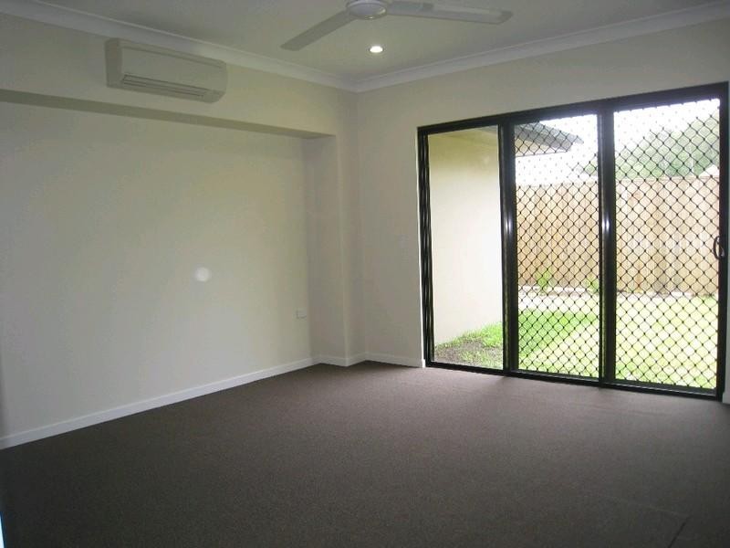 1 Propeller Court, Trinity Park QLD 4879