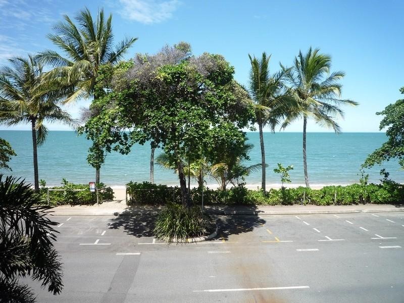 Trinity Beach QLD 4879