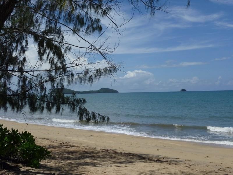 Clifton Beach QLD 4879