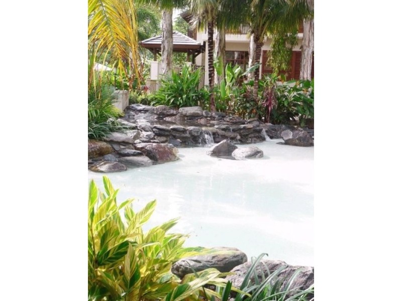 Palm Cove QLD 4879