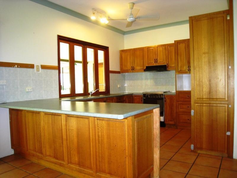 27 Cheviot Street, Smithfield QLD 4878