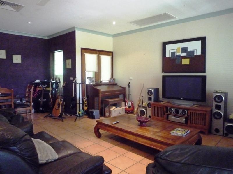 27 Cheviot Street, Smithfield QLD 4878