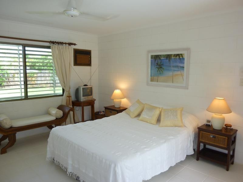 Trinity Beach QLD 4879