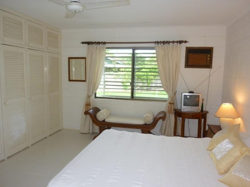 Trinity Beach QLD 4879