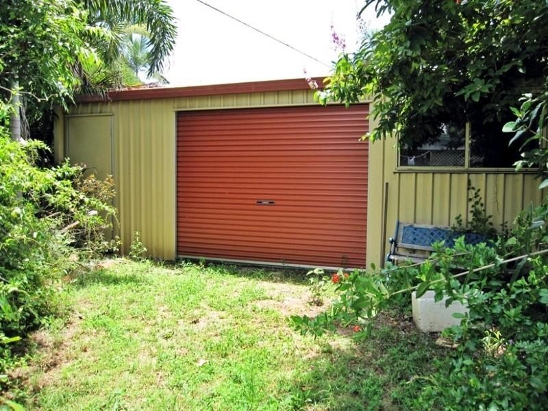 Holloways Beach QLD 4878