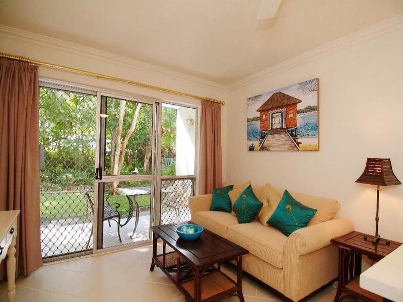 2/67 Moore Street, Trinity Beach QLD 4879