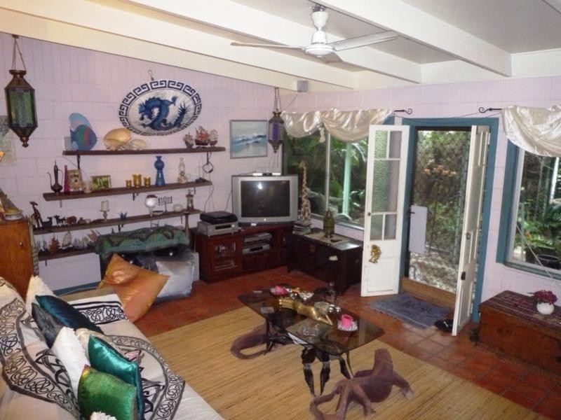 Holloways Beach QLD 4878