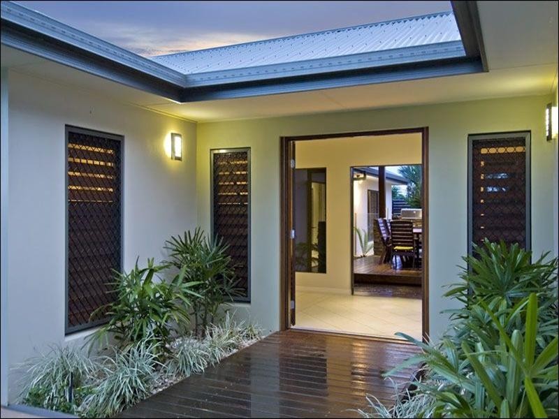 46 Savannah Street, Palm Cove QLD 4879