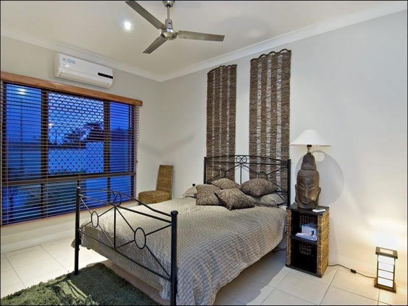 46 Savannah Street, Palm Cove QLD 4879