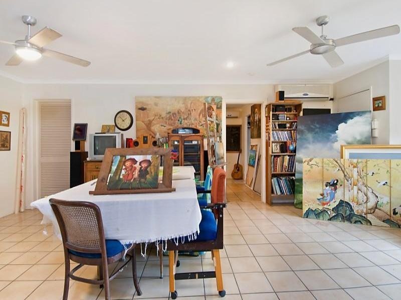 Holloways Beach QLD 4878