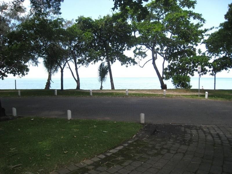 Palm Cove QLD 4879