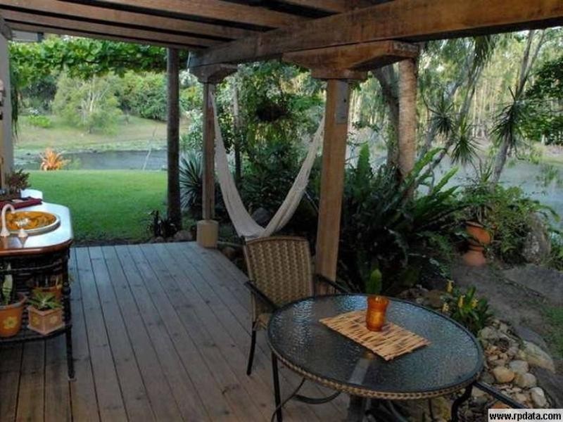 Holloways Beach QLD 4878