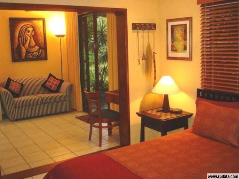 Holloways Beach QLD 4878