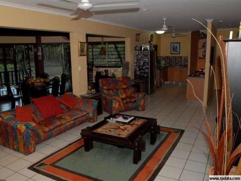 Holloways Beach QLD 4878