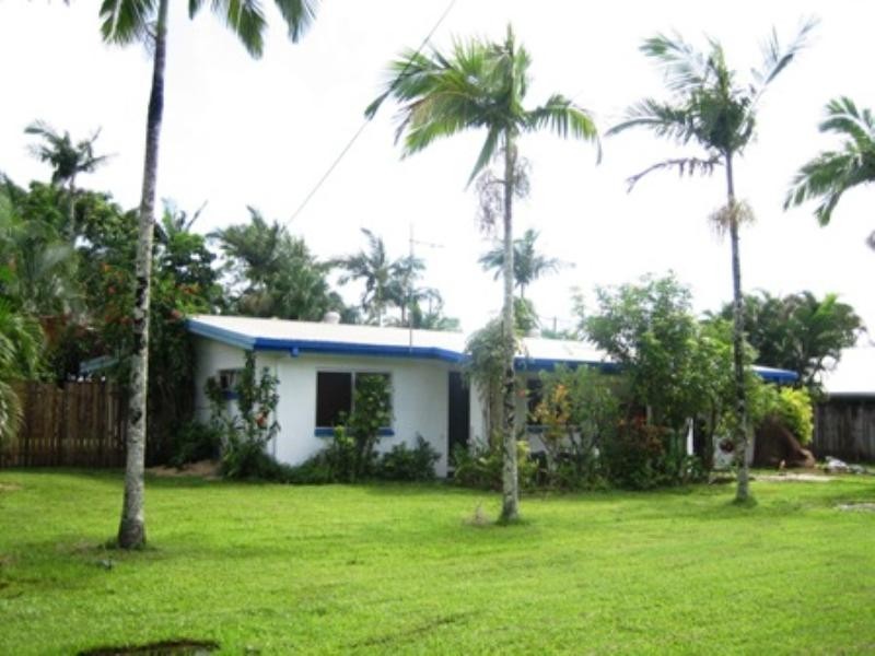 4 Bulolo Close, Trinity Beach QLD 4879