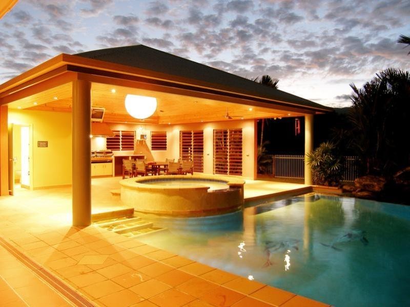 Trinity Beach QLD 4879