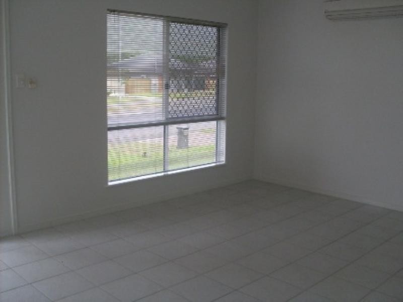 122 Roberts Drive, Trinity Beach QLD 4879