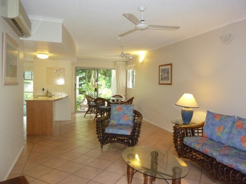 210/2 Keem Street, Trinity Beach QLD 4879