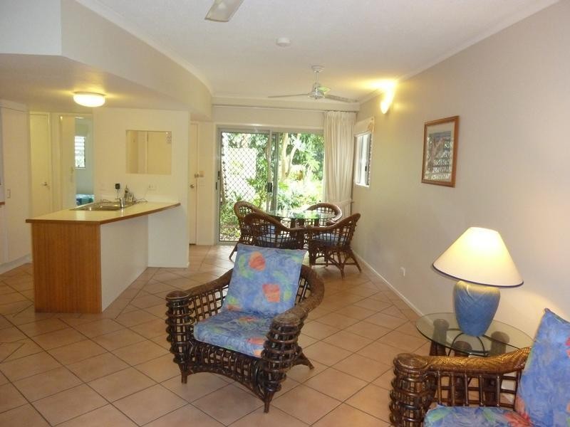 210/2 Keem Street, Trinity Beach QLD 4879
