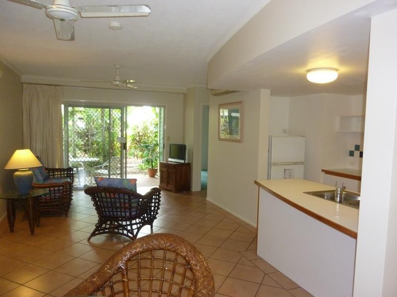 210/2 Keem Street, Trinity Beach QLD 4879