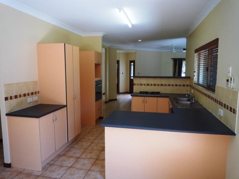 Palm Cove QLD 4879