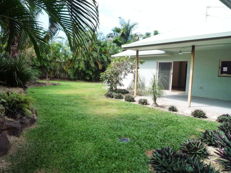 Palm Cove QLD 4879