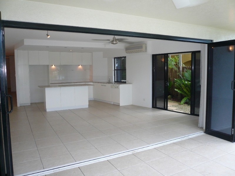 Trinity Beach QLD 4879