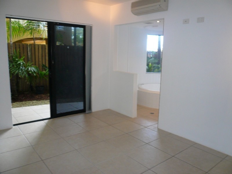 Trinity Beach QLD 4879