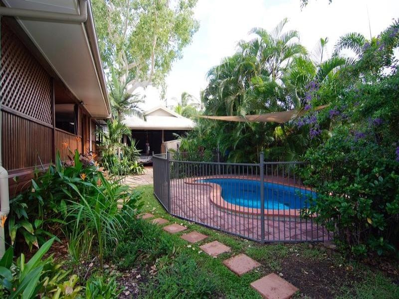 Trinity Beach QLD 4879