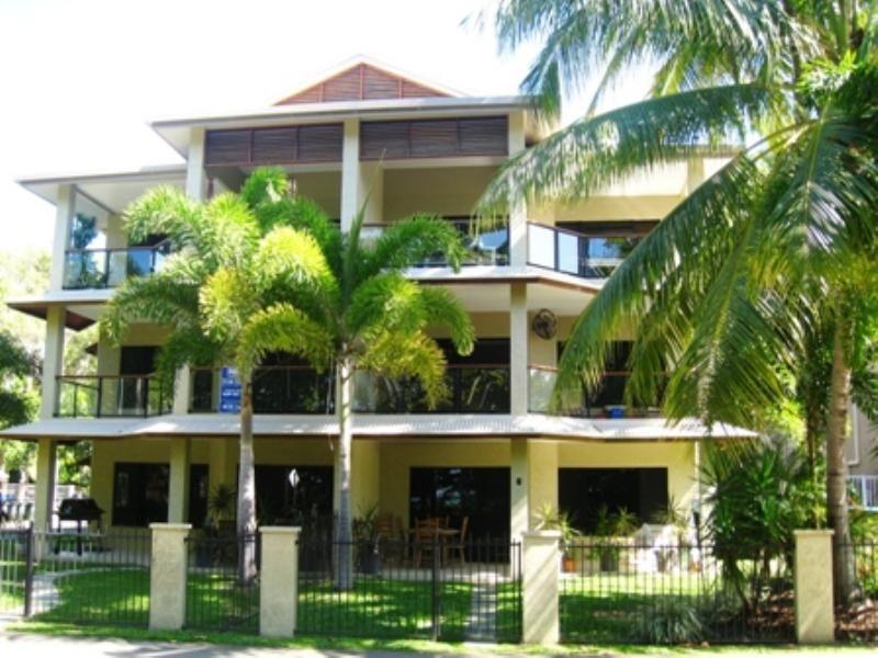 Yorkeys Knob QLD 4878