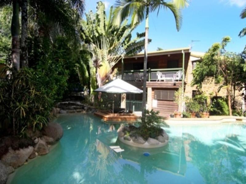 Trinity Beach QLD 4879