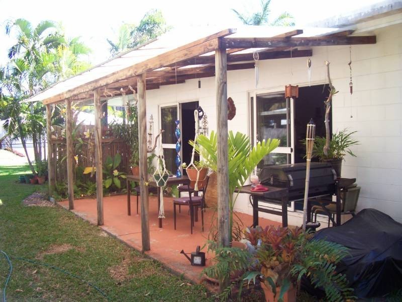 8 Limpet Close, Trinity Beach QLD 4879