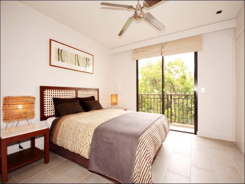 Palm Cove QLD 4879