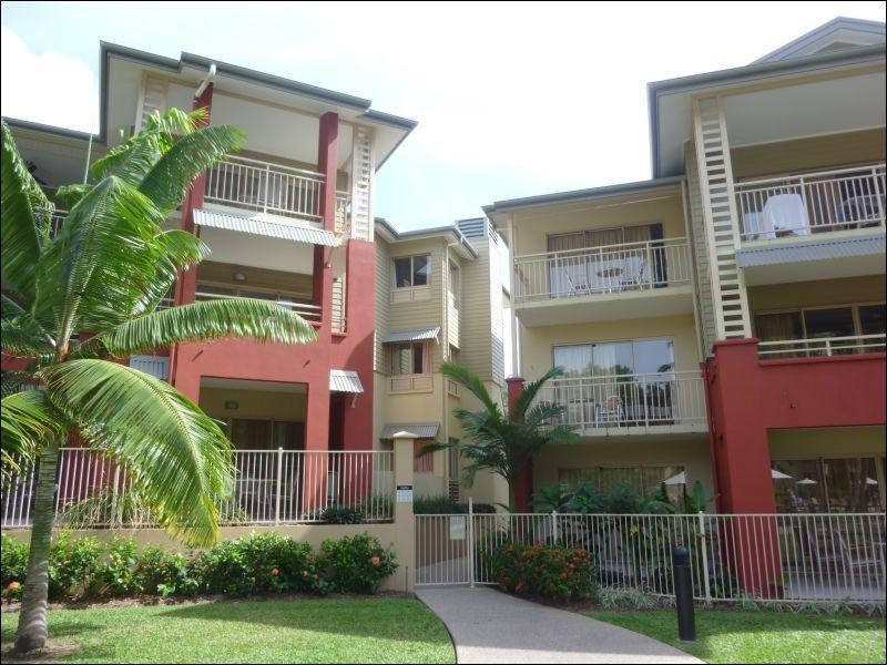 Palm Cove QLD 4879